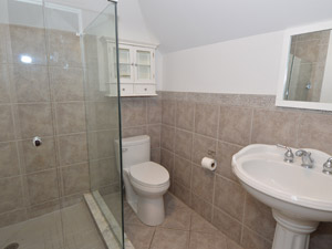 3+ Bedroom apartment for rent in TORONTO