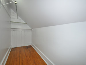 Bachelor apartment for rent in TORONTO