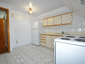 Bachelor apartment for rent in TORONTO