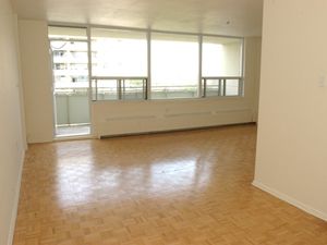 Bachelor apartment for rent in NORTH YORK 