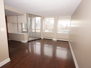 Bachelor apartment for rent in TORONTO 