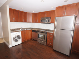 Bachelor apartment for rent in TORONTO 
