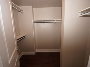 Bachelor apartment for rent in TORONTO 