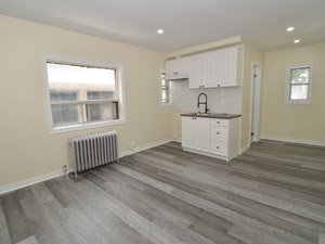 Bachelor apartment for rent in TORONTO 