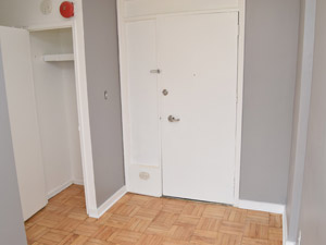 Bachelor apartment for rent in ETOBICOKE 