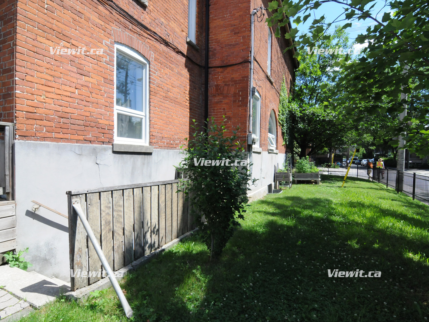 Fern-Roncesvalles Toronto, 1 bdrm 2
