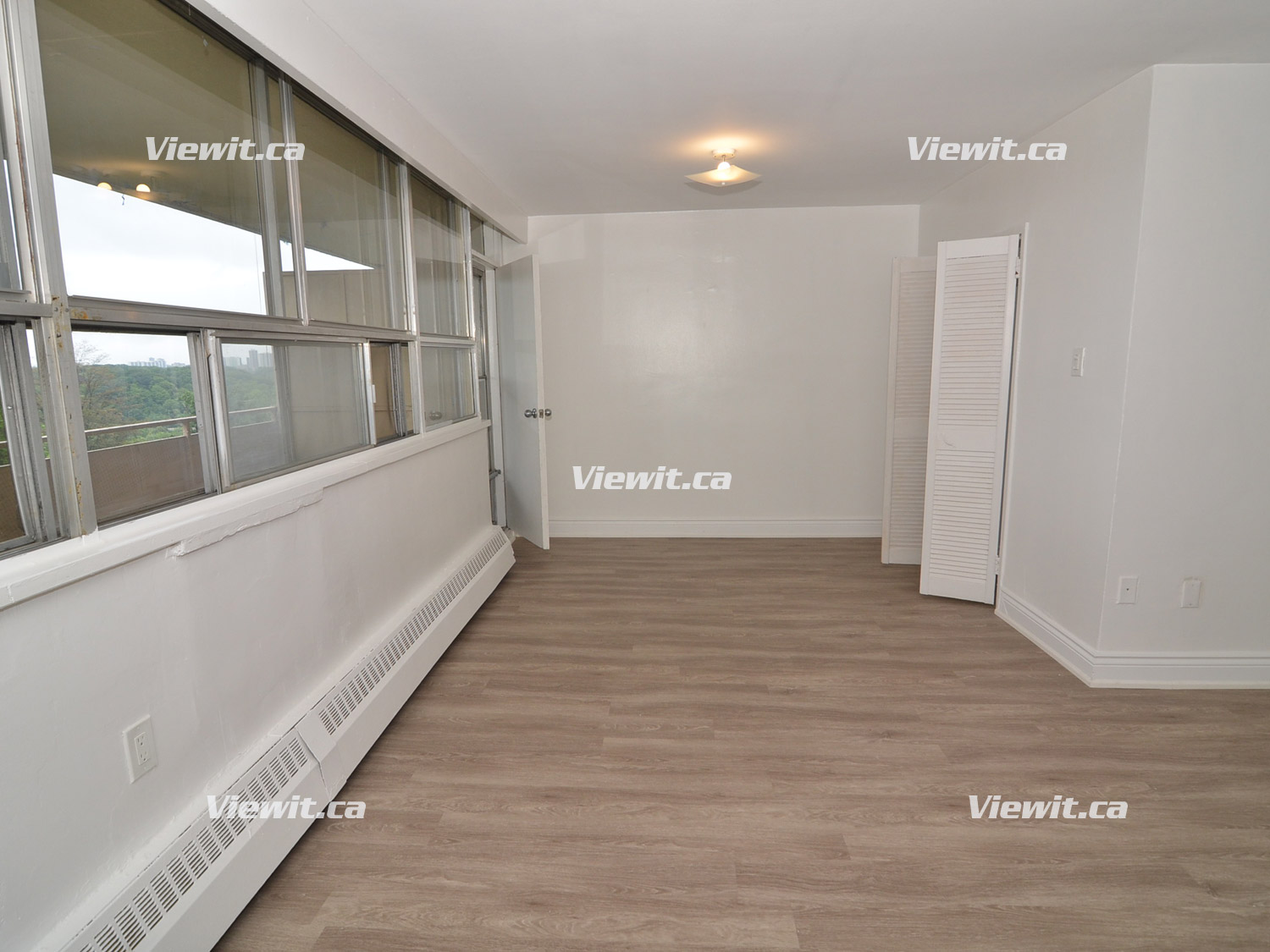 For rent 65 Thorncliffe Park D East York, 2 bdrm Viewit 74208