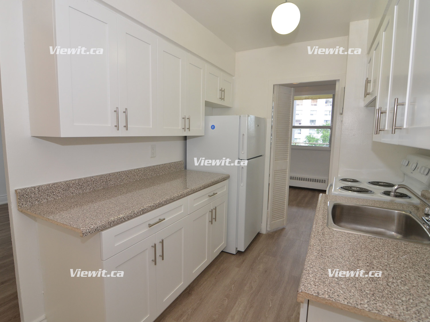 For rent 65 Thorncliffe Park D East York, 2 bdrm Viewit 74208