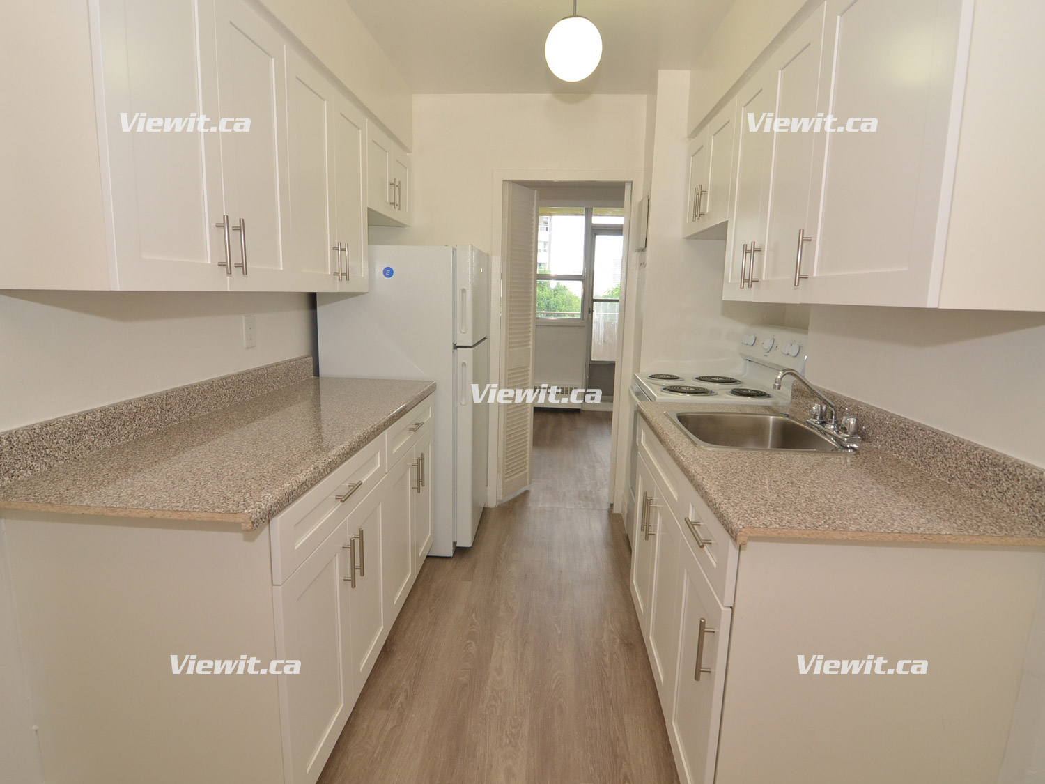 For rent 65 Thorncliffe Park D East York, 2 bdrm Viewit 74208