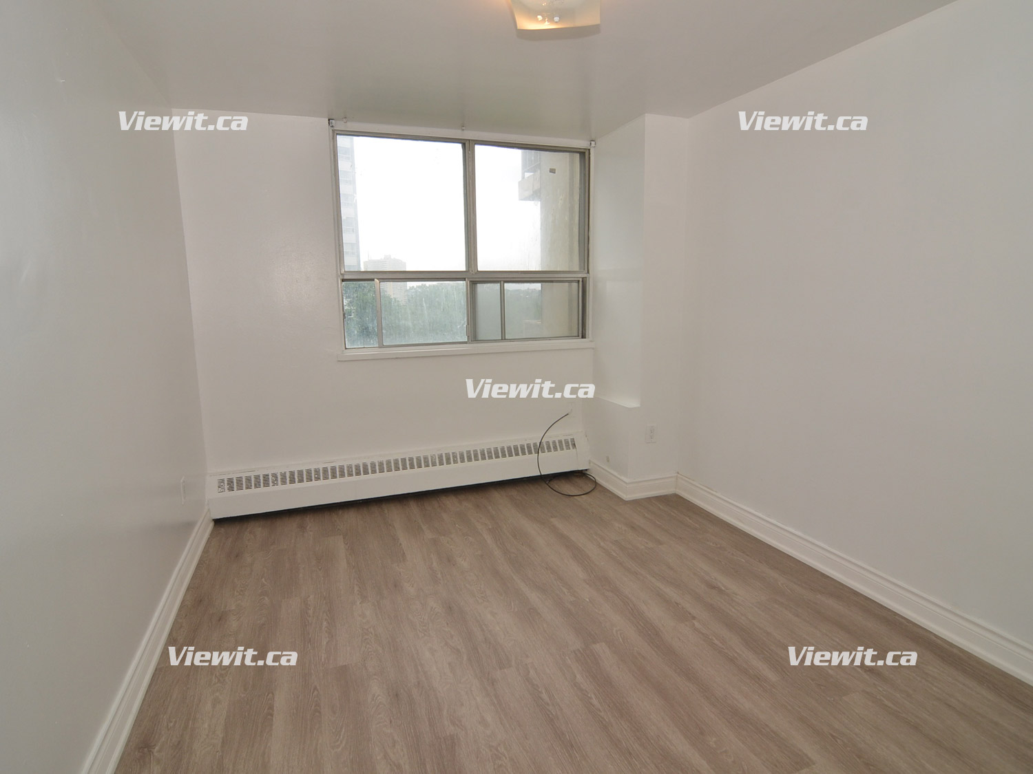 For rent 65 Thorncliffe Park D East York, 2 bdrm Viewit 74208