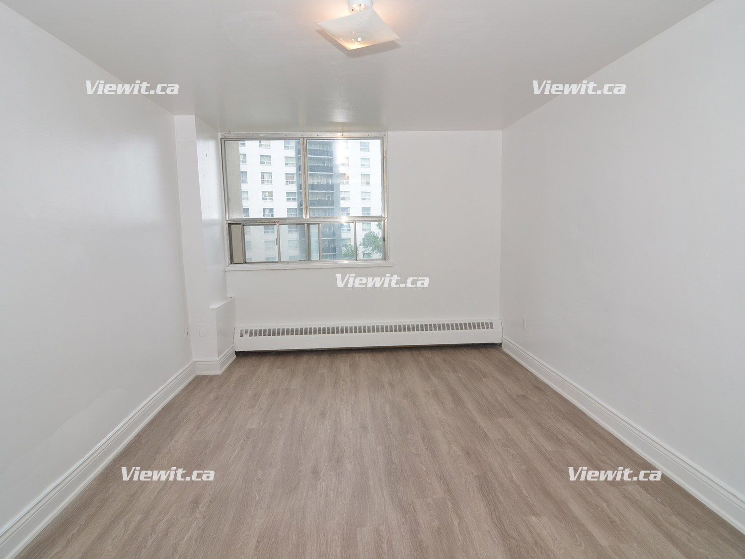 For rent 65 Thorncliffe Park D East York, 2 bdrm Viewit 74208