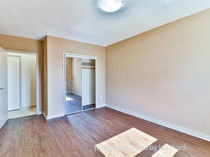 Bachelor apartment for rent in ETOBICOKE