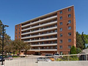 Rental Low-rise 3 Leaside Dr, St Catharines, ON