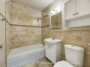 Bachelor apartment for rent in ETOBICOKE