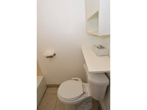 Bachelor apartment for rent in TORONTO