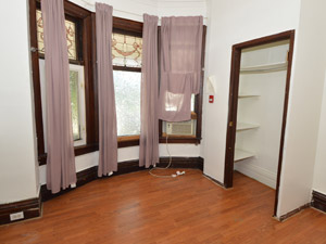 Bachelor apartment for rent in TORONTO