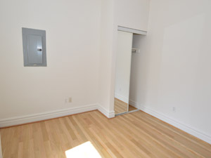 3+ Bedroom apartment for rent in TORONTO