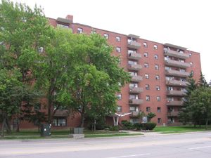 Rental High-rise 1440 Bloor St, Mississauga, ON