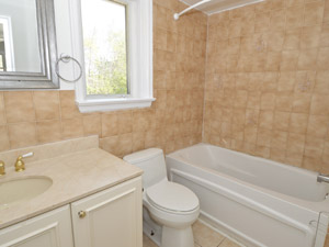 3+ Bedroom apartment for rent in RICHMOND HILL