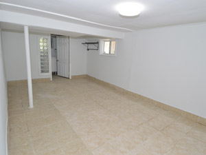 3+ Bedroom apartment for rent in RICHMOND HILL