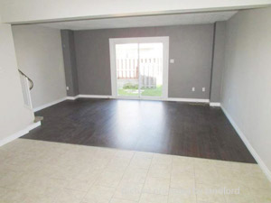 3+ Bedroom apartment for rent in CORUNNA