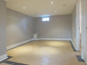 Bachelor apartment for rent in YORK    