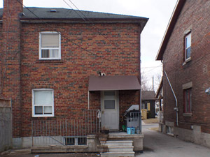 Bachelor apartment for rent in YORK    