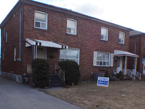 Bachelor apartment for rent in YORK    