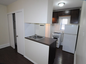 Bachelor apartment for rent in TORONTO