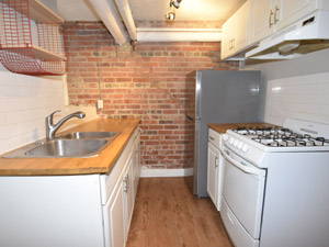 Bachelor apartment for rent in TORONTO 