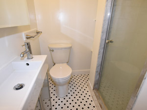 Bachelor apartment for rent in TORONTO 